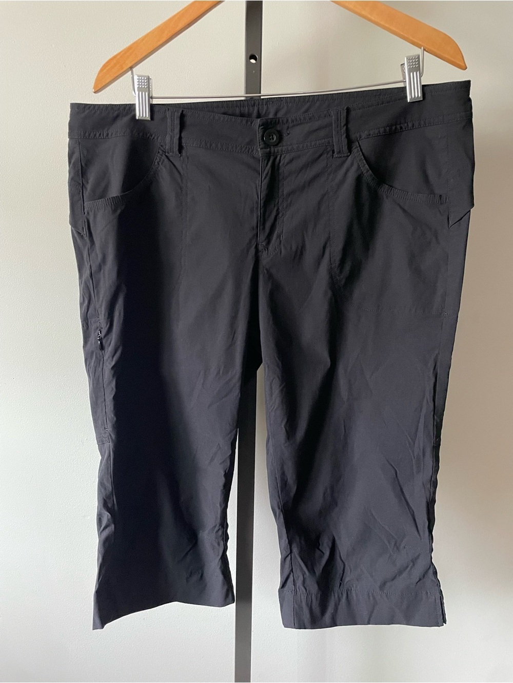 MEC Technical Capri Jorts Cropped Pant Hiking Trail Outdoor Black Plus Size 16